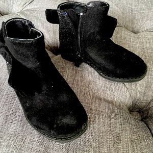 Kenneth Cole toddler girl booties